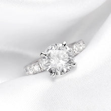 Load image into Gallery viewer, 3.5 Ct.TW Round Brilliant with 0.8 Ct.TW Side Stones Diamond Ring