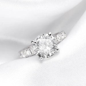 3.5 Ct.TW Round Brilliant with 0.8 Ct.TW Side Stones Diamond Ring