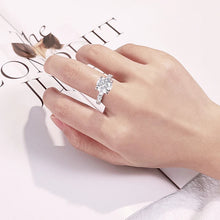 Load image into Gallery viewer, 3.5 Ct.TW Round Brilliant with 0.8 Ct.TW Side Stones Diamond Ring