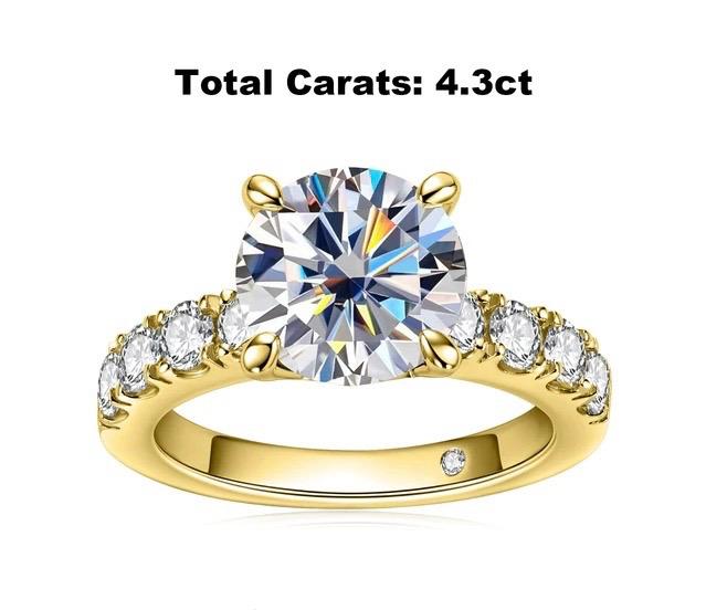 3.5 Ct.TW Round Brilliant with 0.8 Ct.TW Side Stones Diamond Ring