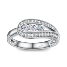 Load image into Gallery viewer, Elegant 18K Yellow Gold Round Brilliant VVS Full-Diamonds Ring in S-925