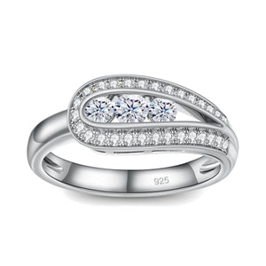 Elegant 18K Yellow Gold Round Brilliant VVS Full-Diamonds Ring in S-925