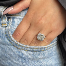 Load image into Gallery viewer, IGI 5.0 Ct.TW Cushion Briliant Ring VS/ DE/ VG Lab Diamond in 14K Gold