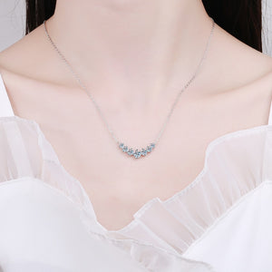 Elegant 18K White Gold 1.7 Ct.TW Round Brilliant Necklace in 7 Diamonds