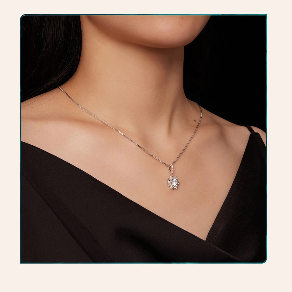 1.0 Ct.TW Round Brilliant Pendant Necklace D-VVS Diamonds in S-925