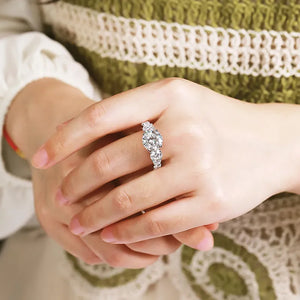 Exquisite 9.8 Ct.TW Round Brilliant VVS Diamond Halo Engagement Ring