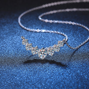 Elegant 18K White Gold 1.7 Ct.TW Round Brilliant Necklace in 7 Diamonds
