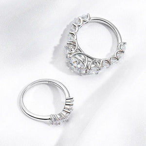 Exquisite 9.8 Ct.TW Round Brilliant VVS Diamond Halo Engagement Ring