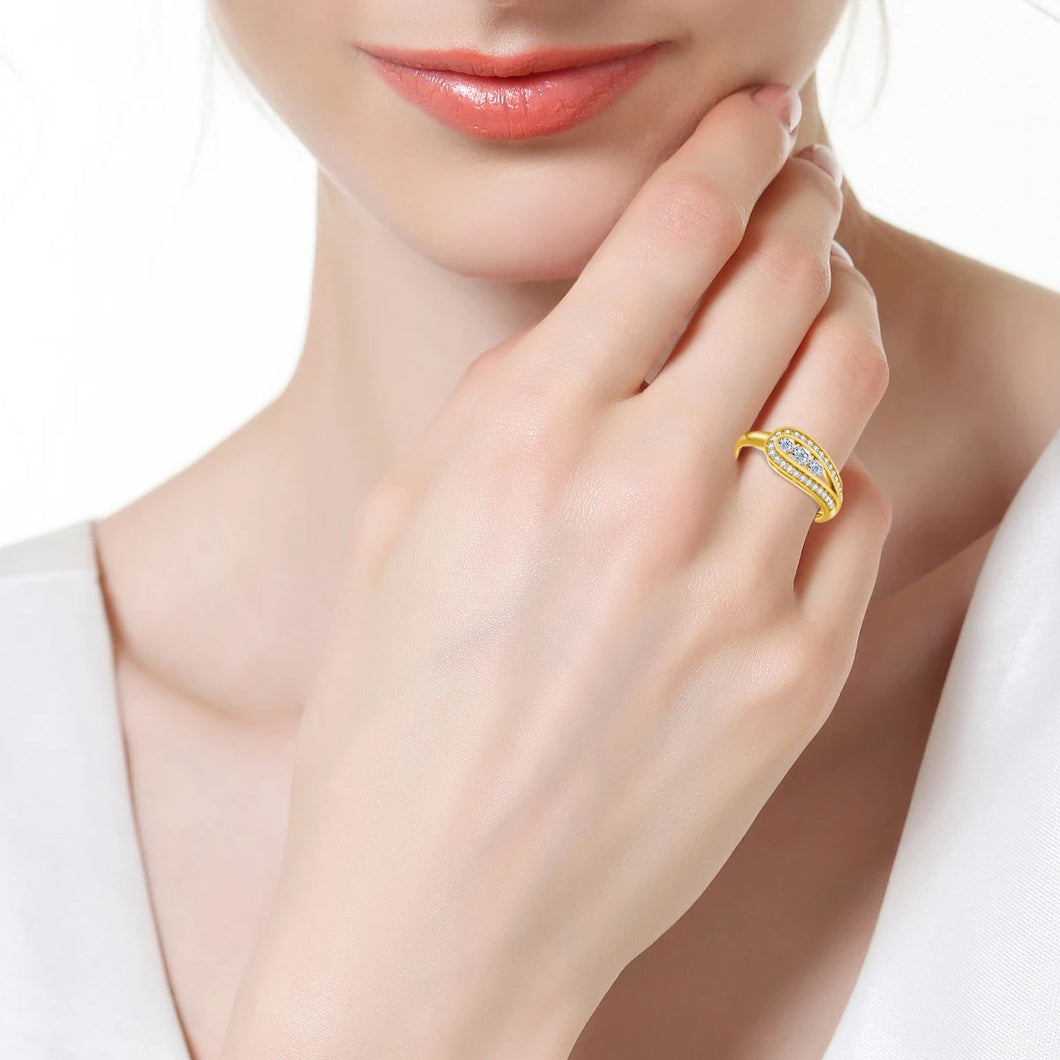 Elegant 18K Yellow Gold Round Brilliant VVS Full-Diamonds Ring in S-925