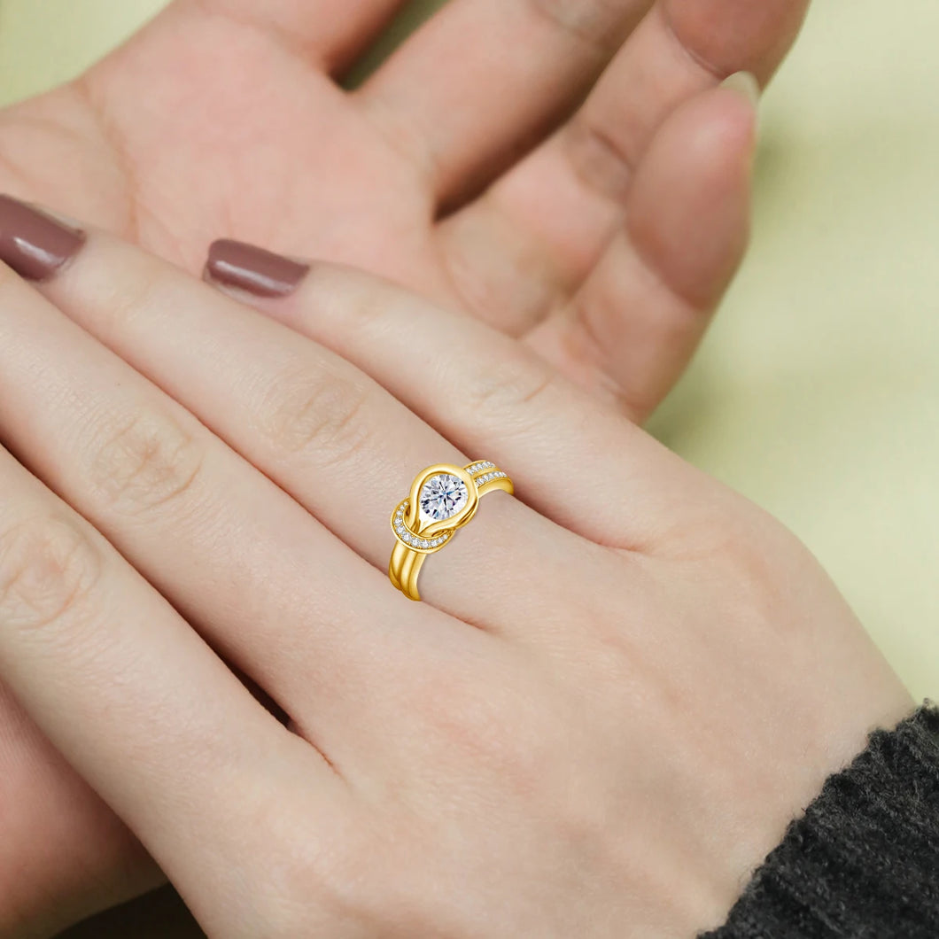 Round Brilliant All-Diamond Ring - 1.2 Ct Center, 0.7 Ct Sidestones
