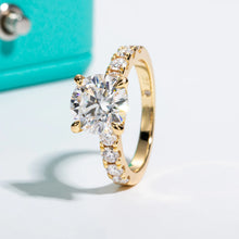 Load image into Gallery viewer, 3.5 Ct.TW Round Brilliant with 0.8 Ct.TW Side Stones Diamond Ring