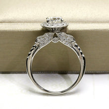 Load image into Gallery viewer, 1.0 Ct.TW Round Brilliant VVS Solitaire Diamond Ring in White Gold