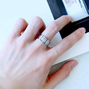 White Gold 1.0 Ct.TW - 2.0 Ct.TW Round Brilliant in VVS Diamond Ring