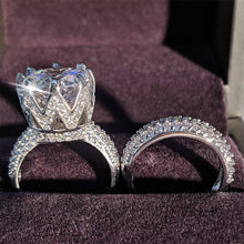 Load image into Gallery viewer, Luxurious 4.91 Ct.TW Round Semi-Precious Gems High Carbon Diamond Rings
