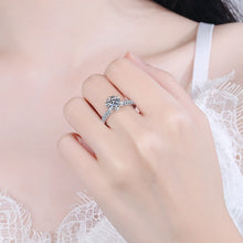 Load image into Gallery viewer, Diamonds Ring with 2.0 or 3.0-carat Round Brilliant VVS in 14K Gold