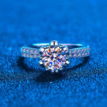 Load image into Gallery viewer, Diamonds Ring with 2.0 or 3.0-carat Round Brilliant VVS in 14K Gold